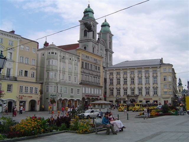 hauptplatzlinz2.jpg